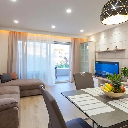 Center New Apartment Krivic Makarska Exterior photo